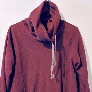 Women’s NOBLE Outfitters Sweatshirt Size Large